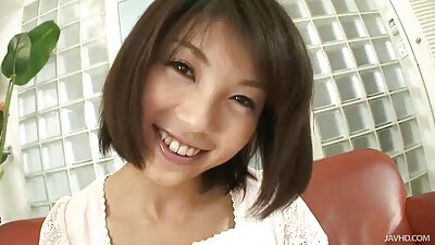 Submissive Japanese girl tresna nalika wong jizzing kabeh liwat dheweke pasuryan