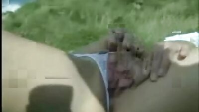 Botak kandang jaran banging nggantheng jahe ing putih kaos kaki
