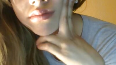 Big-tittied brunette Lily Lane wis tato kelangan lan keluwen kanggo jinis